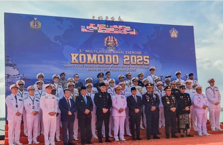 Vietnam joins Komodo 2025 Multilateral Naval Exercise in Bali